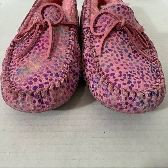 UGG Girls Dakota Spots Pink Iridescent Rainbow Dots Moccasin Slippers Size 6 - Picture 10 of 12